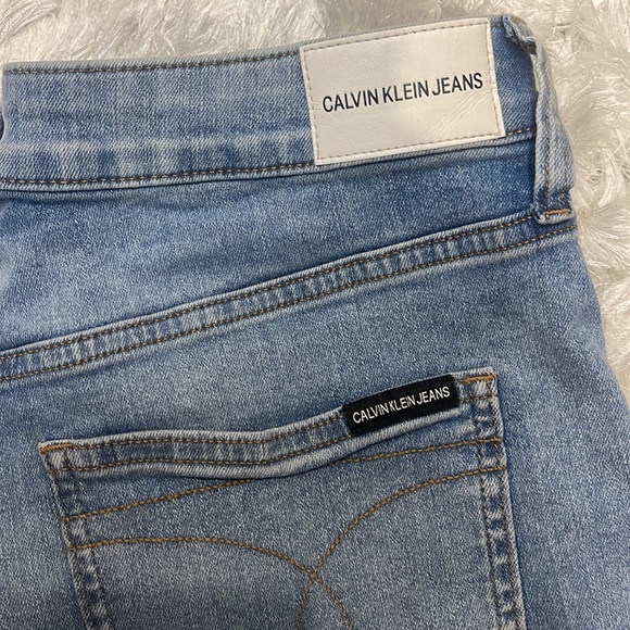 Calvin Klein Biker Jeans Shorts - Picture 3 of 3